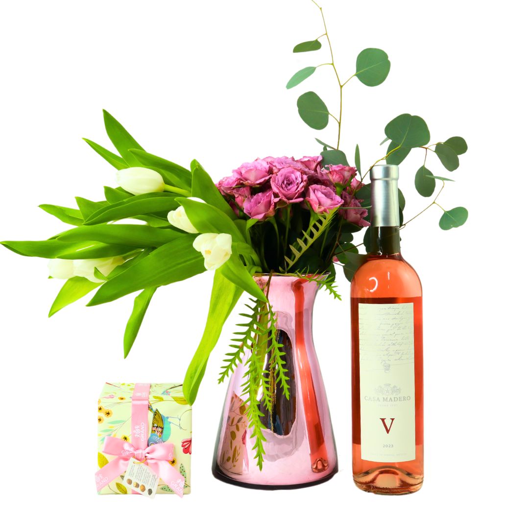 Jarrron rosa con minirosas y tulipanes- y choco-V